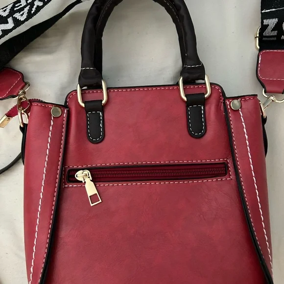 Stylish Red Handbag with Bear Charm - Picture 2 of 2